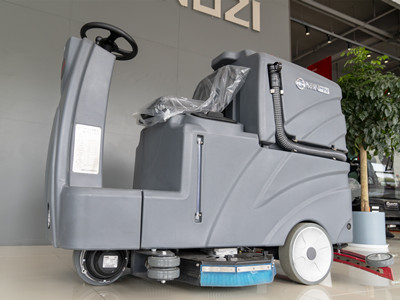 駕駛式洗地機 駕駛式洗地機