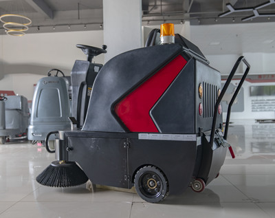 駕駛式掃地機 駕駛式掃地機