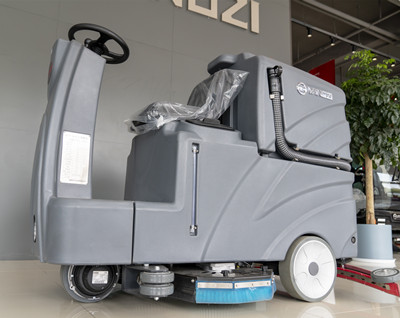 駕駛式洗地機 駕駛式洗地機