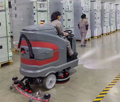 駕駛式洗地機 駕駛式洗地機