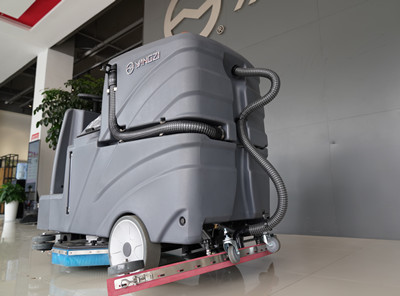 駕駛式洗地機 駕駛式洗地機