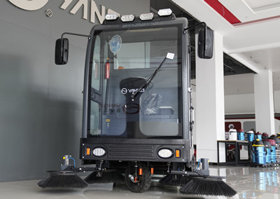 電動(dòng)掃地車 電動(dòng)掃地車